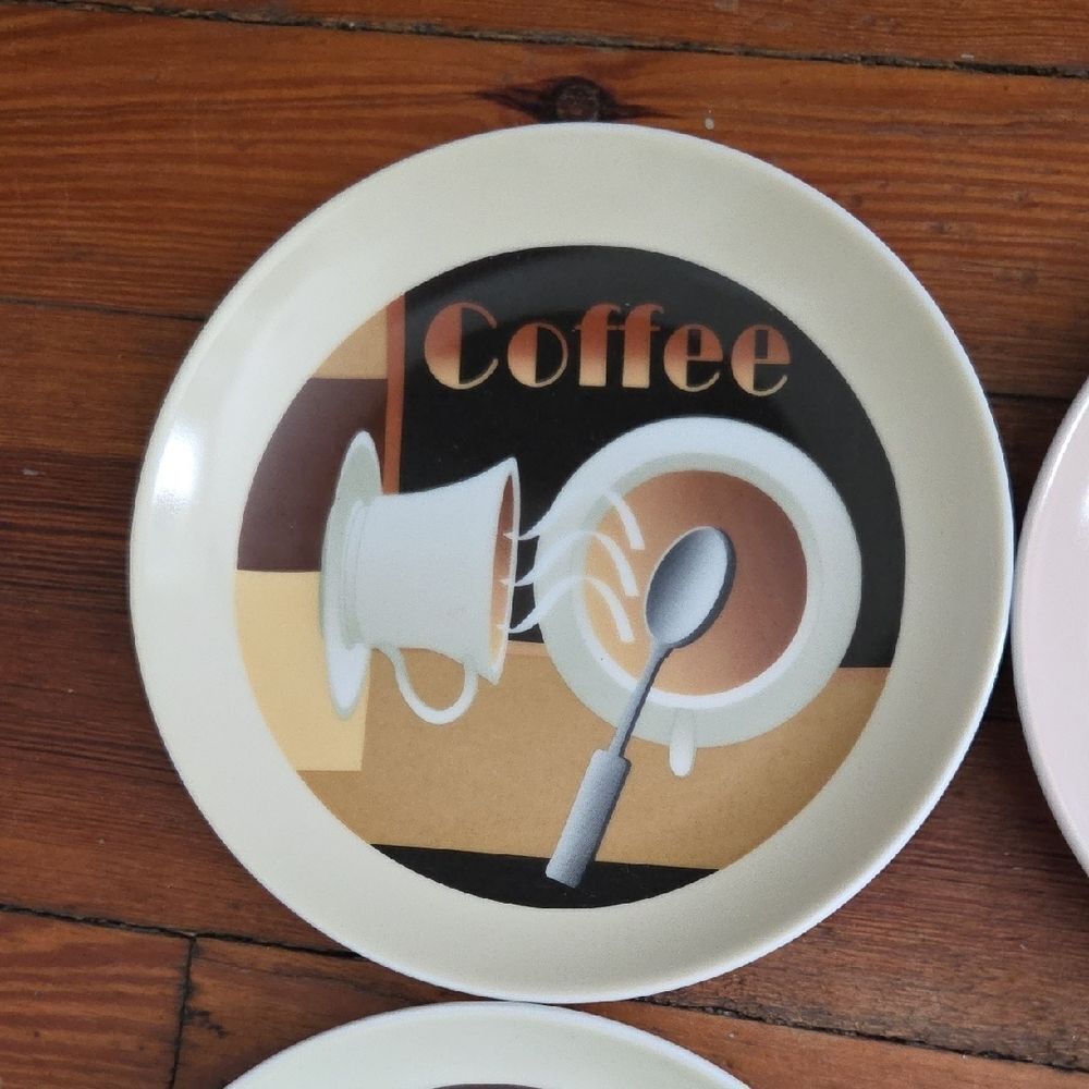 Boston Warehouse Trading Corp.Vintage Dessert Plates - Picture 5 of 8